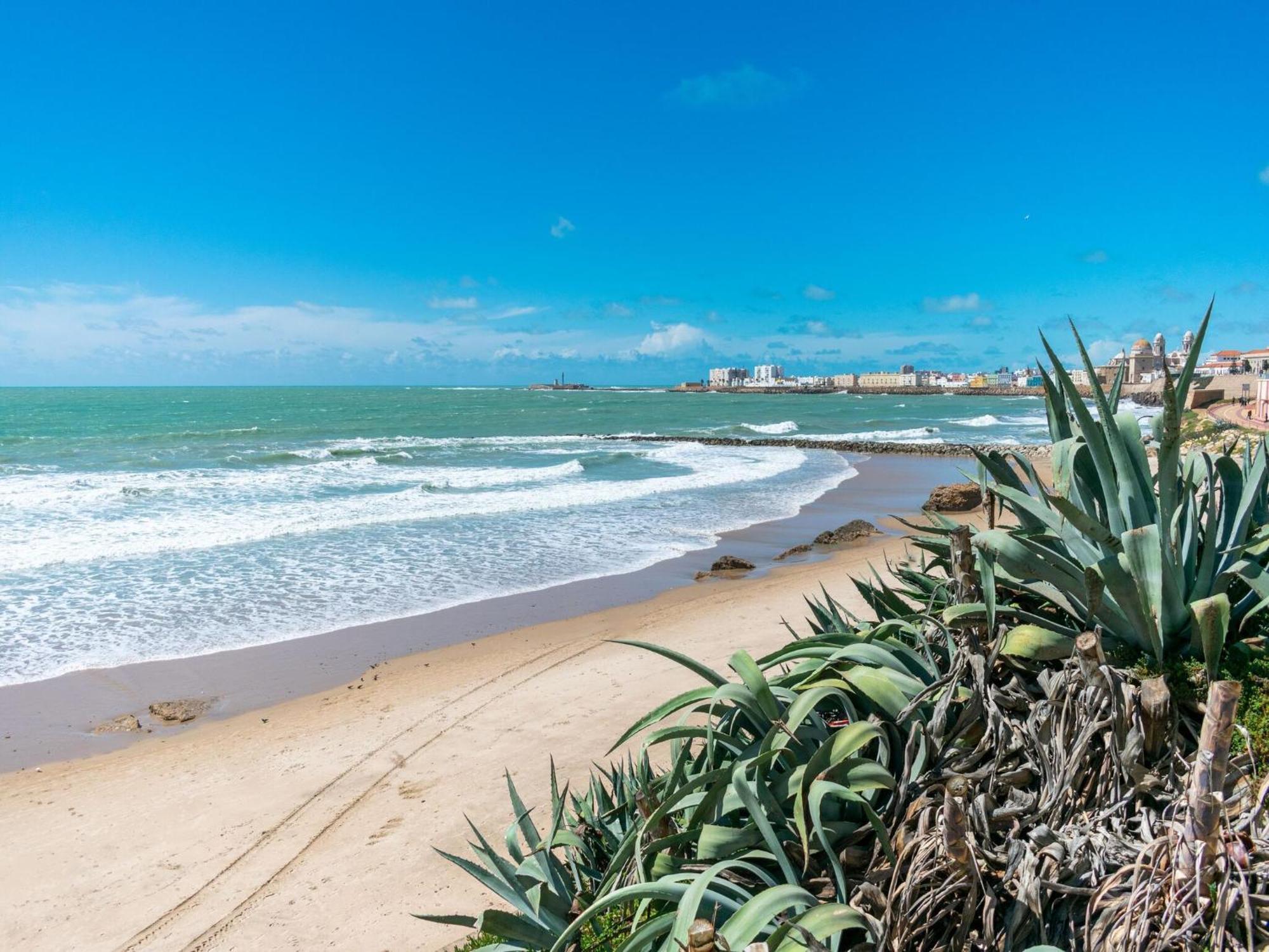 Cosy Holiday Home With Sea-View Cadiz Exterior photo